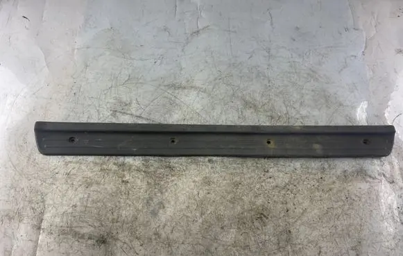 Mitsubishi Pajero Sport I Front sill trim cover Mr227572