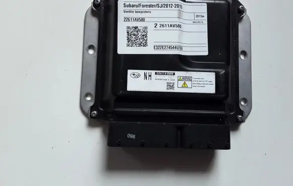 Subaru Forester SJ Engine control unit/module 22611AV580