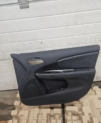 Dodge Journey Front door card panel trim 10F242X9AE 5AGBAX400 0031718908