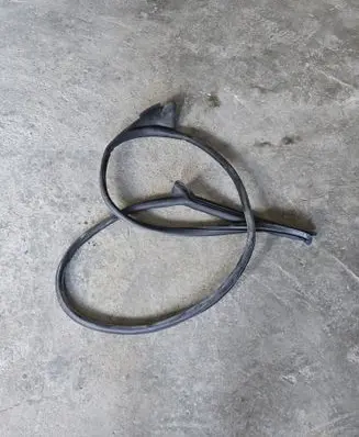 Audi Q8 Front door rubber seal 4M8831708