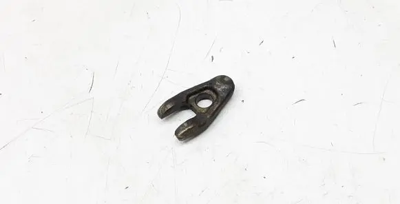 Renault Megane II Fuel Injector clamp holder