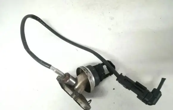 BMW 3 E90 E91 Exhaust gas temperature sensor 8507628 01072800-0470