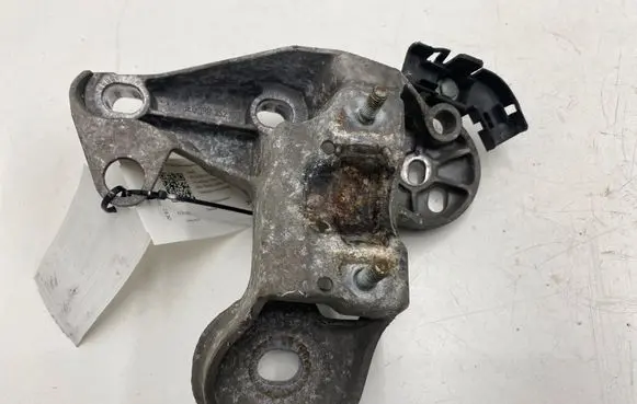Audi A4 S4 B6 8E 8H Engine mounting bracket 8E0199352F 8E0199352