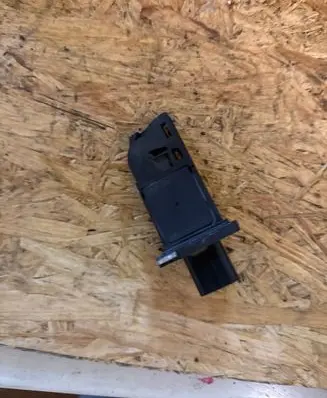 Audi A6 S6 C6 4F Mass air flow meter PBTGF40