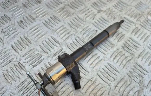 Fuel injector