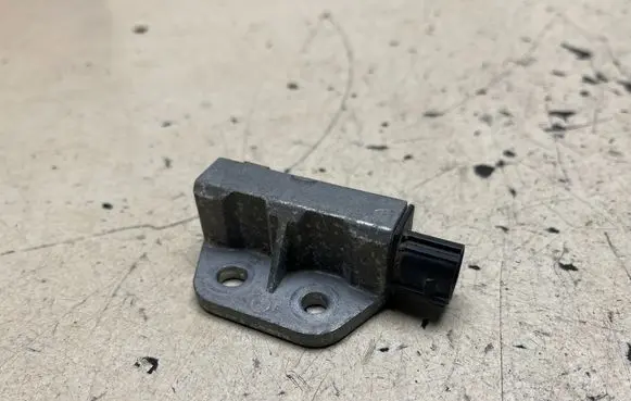 Nissan X-Trail T30 Airbag deployment crash/impact sensor FACN0056200982