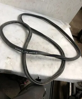 Volkswagen Tiguan Seal rubber (tailgate) 5na827705