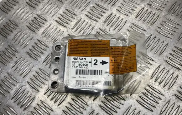 Nissan Almera N16 Airbag control unit/module 98820AV200 0285001420