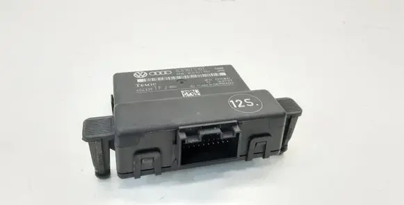 Volkswagen PASSAT B6 Gateway control module 3C0907530E 3C0907951