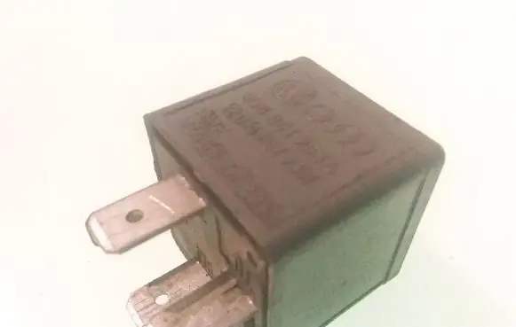 Audi A8 S8 D2 4D Other relay 141951253B