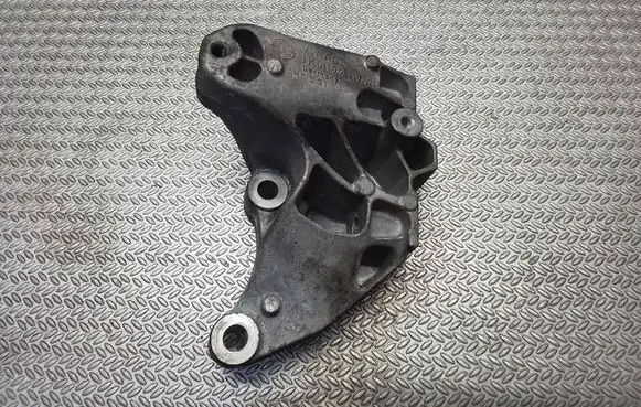 Volkswagen Caddy Gearbox mounting bracket 1K0199117