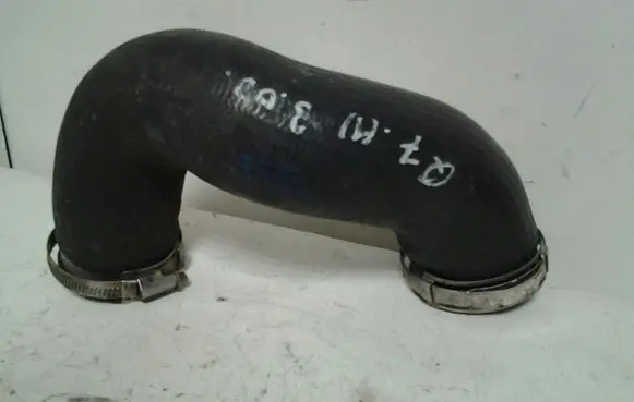 Audi Q7 4L Intercooler hose/pipe 7L6145972E
