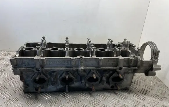BMW 3 E90 E91 Engine head 7787521