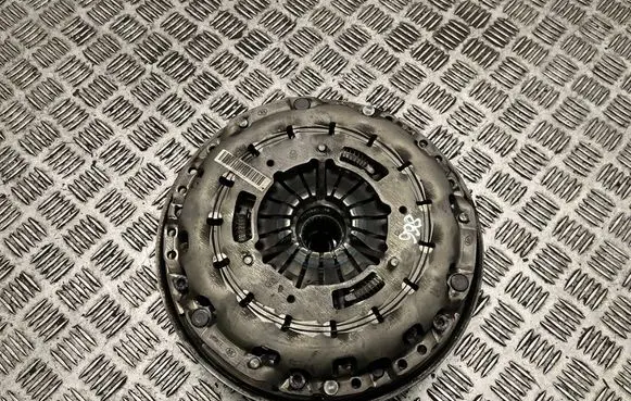 BMW 4 F36 Gran coupe Clutch set kit 8631809 21208631809 8605090