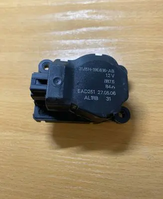 Ford Kuga I Intake manifold valve actuator/motor 3M5H19E616 C3115