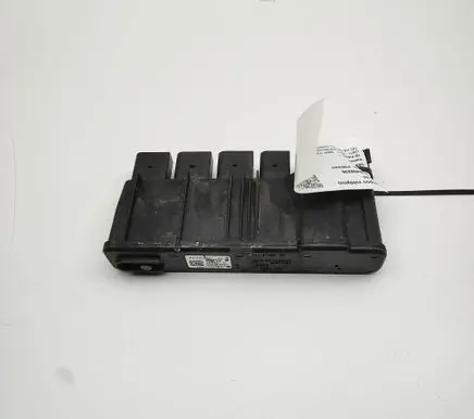 BMW 3 F30 F35 F31 Voltage converter/converter module 8638551