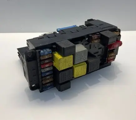 Mercedes-Benz C W203 Fuse module 2035451601 5DK00848550 A2035451601