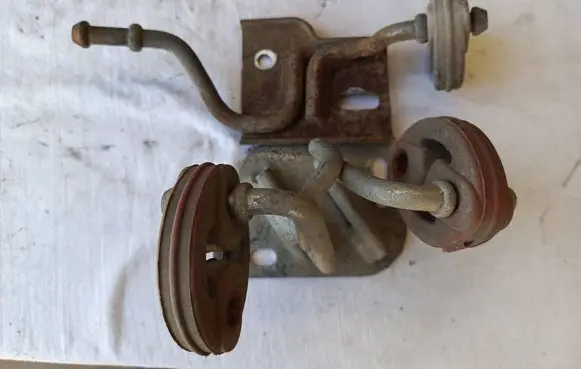 Muffler mount bracket/holder