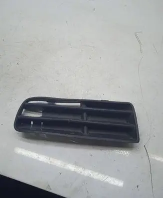 Volkswagen Golf IV Front bumper lower grill 1J0853665B