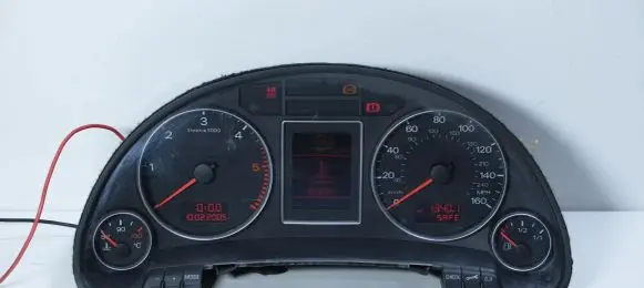 Audi A4 S4 B7 8E 8H Speedometer (instrument cluster)