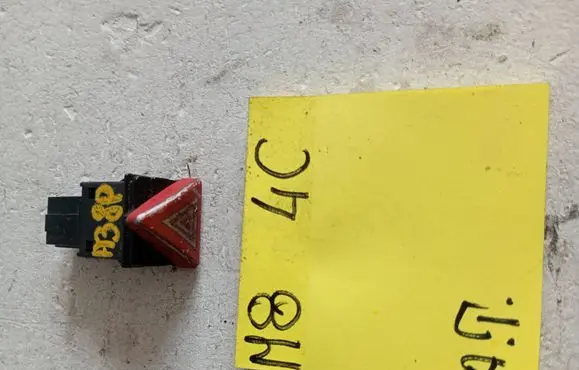 Audi A3 S3 8P Hazard light switch 8P0941509