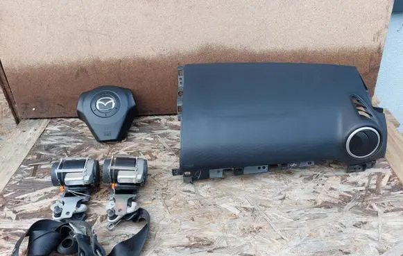 Mazda 3 I Airbag set 