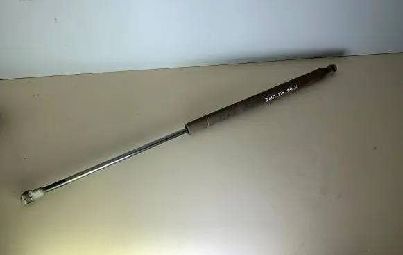 BMW 3 E46 Tailgate/trunk/boot tension spring 