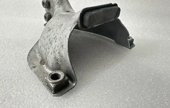 Audi A6 Allroad C7 Engine mounting bracket 4G0399060G