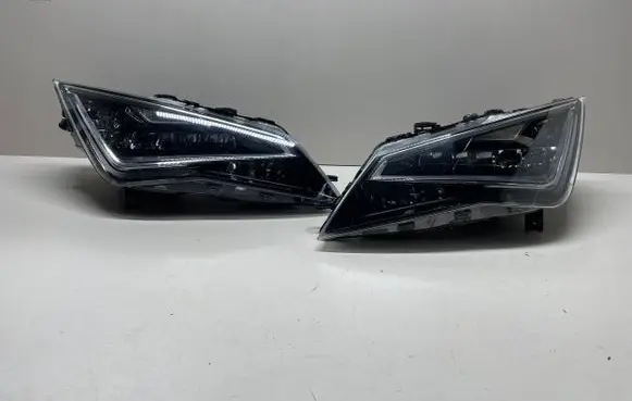 Seat Leon (5F) Headlights/headlamps set 5F1941007B 5F1941008B 5F1941007E