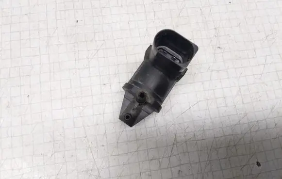 Audi A6 S6 C5 4B Turbo solenoid valve 1J0906283C