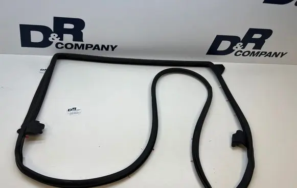 Toyota RAV 4 (XA50) Rubber seal rear door 310BU04