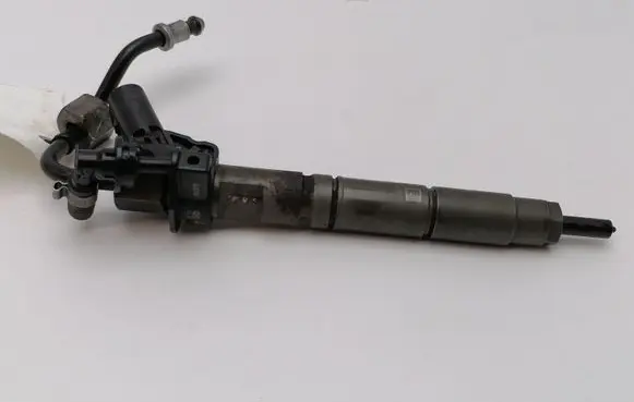 Mercedes-Benz C W203 Fuel injector A6420700587 0445115027