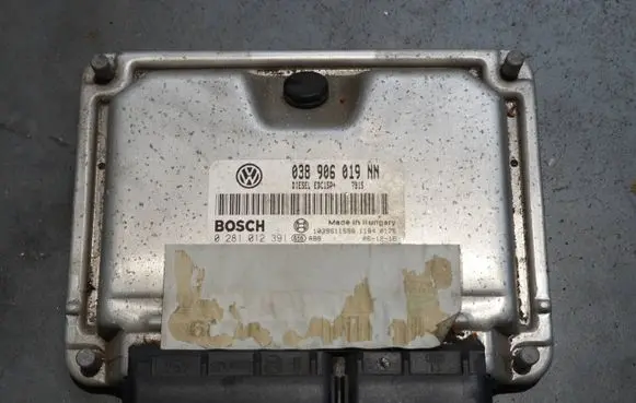 Volkswagen New Beetle Engine control unit/module 038906019NN