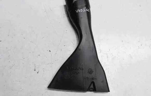 Volvo V40 Air intake hose/pipe 31332207