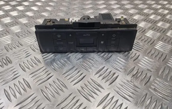 Audi A4 S4 B5 8D Climate control unit 8D0820043M