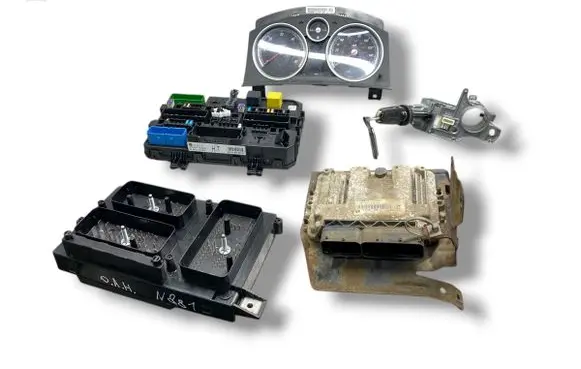 Opel Astra H Engine ECU kit and lock set 98074154 898074154 0281014643