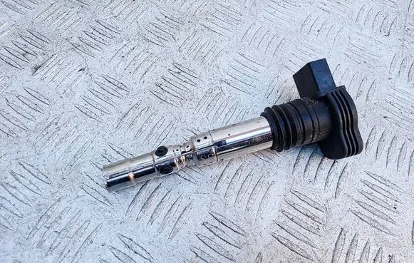 Audi TT Mk1 High voltage ignition coil 06A905115D