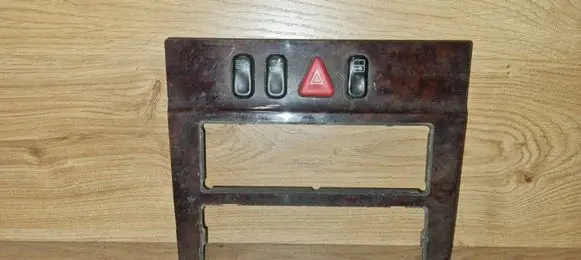 Mercedes-Benz E W210 Hazard light switch 2108210071