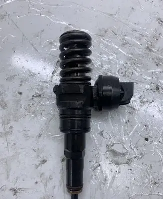 Audi A3 S3 8L Fuel injector 038130073 038130073AG 0414720215