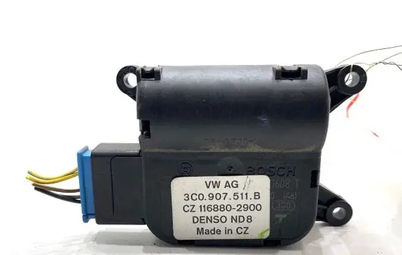 Volkswagen Tiguan Air flap motor/actuator 3C0907511B