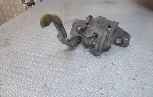 Chrysler Pacifica Engine bonnet/hood lock/catch