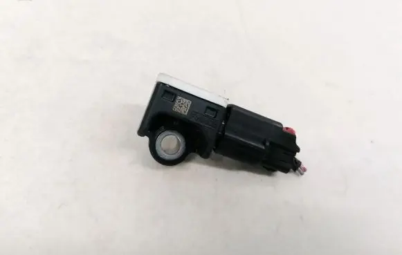 Mazda 3 II Airbag deployment crash/impact sensor BBM457KC0 K3239