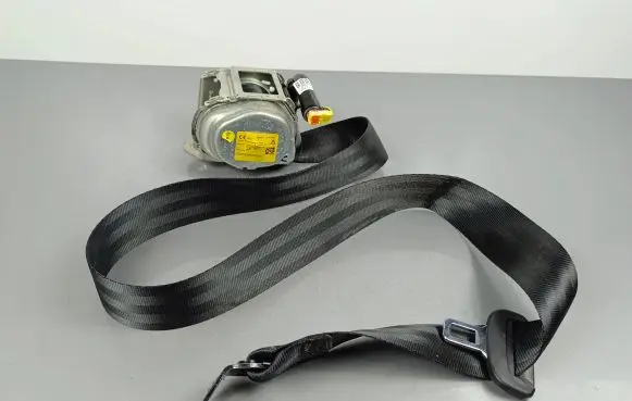 Cupra Formentor Rear seatbelt
