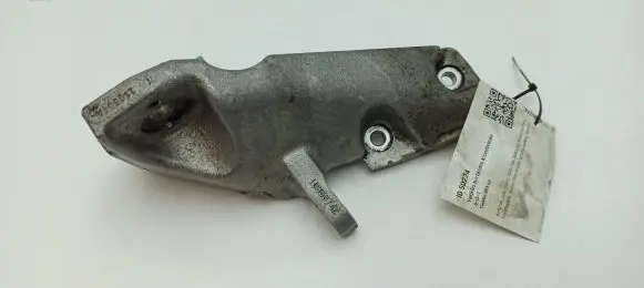 Cadillac SRX Engine mounting bracket 10360742