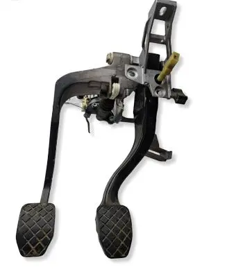 Volkswagen PASSAT B5 Pedal assembly 8D1721117D 8D1721316D