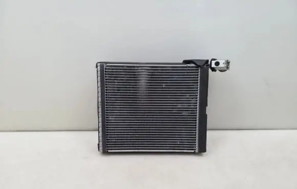 Toyota Auris E180 A/C cooling radiator (condenser)