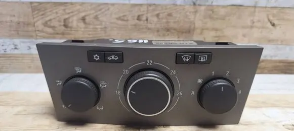 Opel Zafira B Climate control unit 13245119