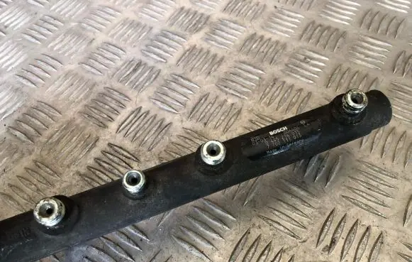 Renault Laguna II Fuel main line pipe 0445214013 7700111013 004406