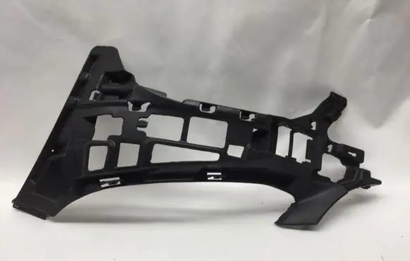Mercedes-Benz C W205 Front bumper mounting bracket A2058850565