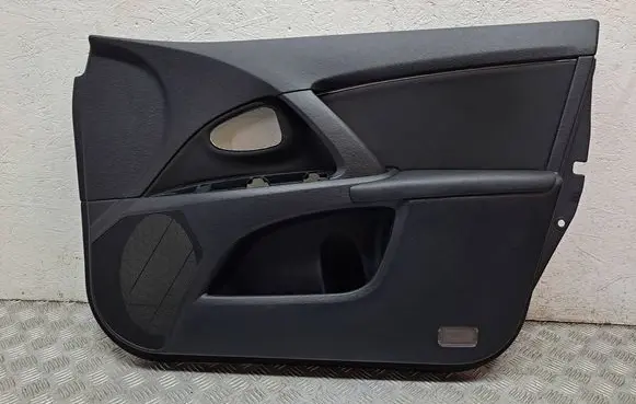 Toyota Avensis T270 Front door card panel trim 6761005630C3 6773705011 6762805040